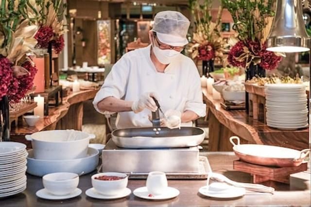 FOUR SEASONS HOTEL SINGAPORE